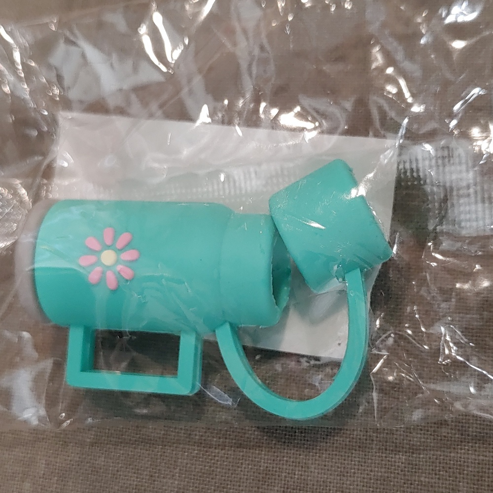 NWOT STRAW TIP COVER